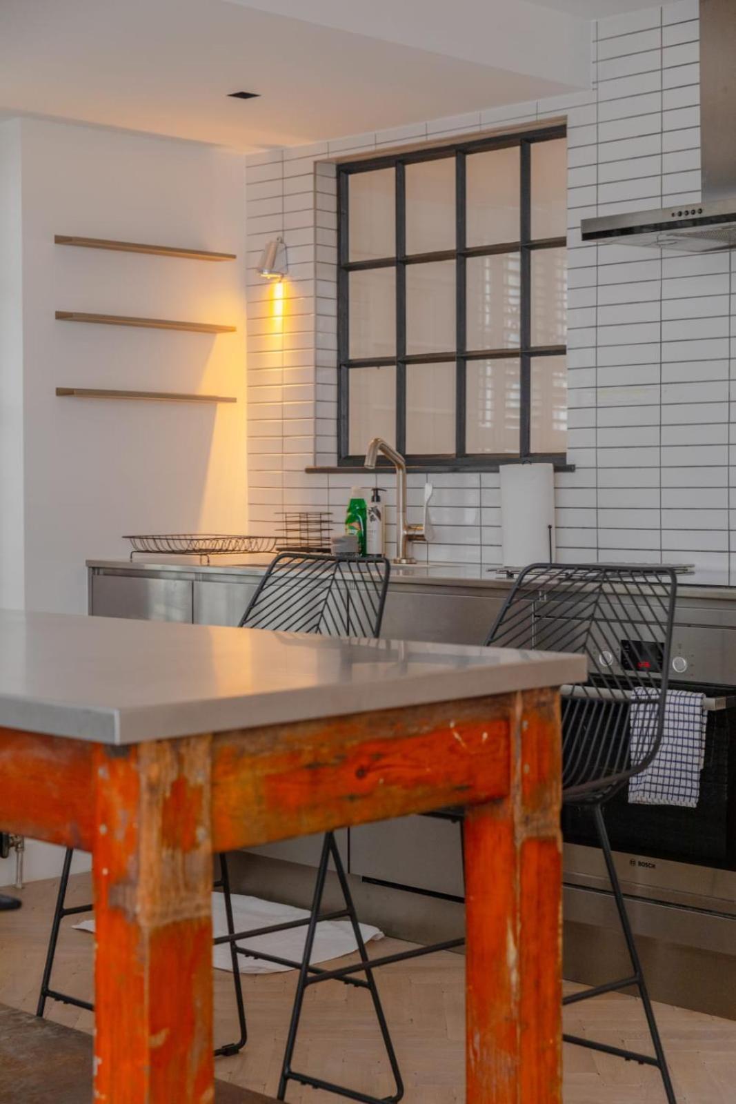 Sleek & Stylish 2bd Flat - Warren Street Londres